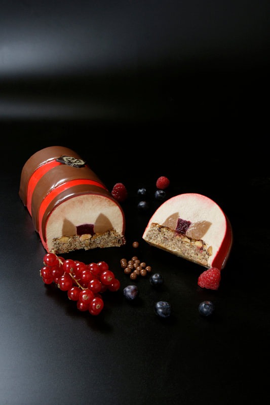 SCHINDLER, bûche fruits rouge